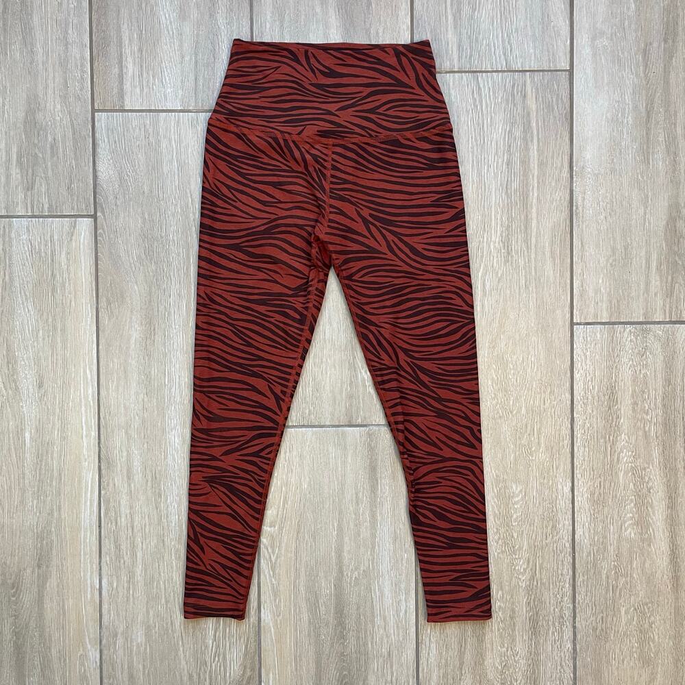 Beyond Yoga Zebra Print Leggings Womens M High Rise 7/8 Rust Brown Athleisure